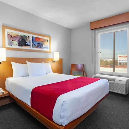City Express By Marriott Celaya Parque מראה חיצוני תמונה