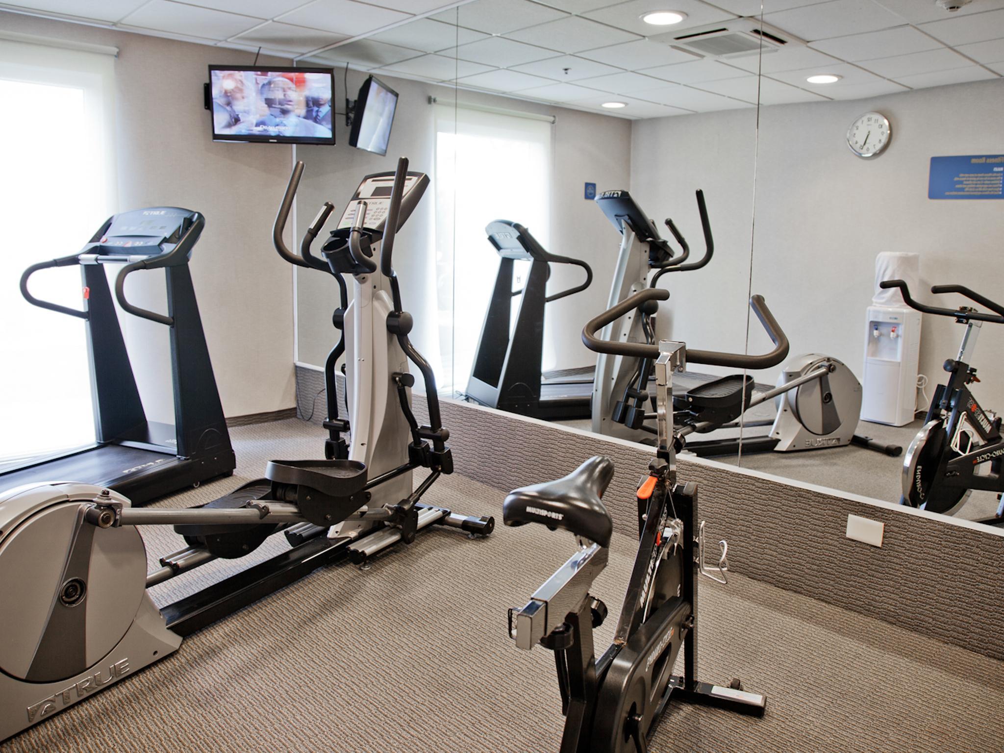 City Express By Marriott Celaya Parque מראה חיצוני תמונה