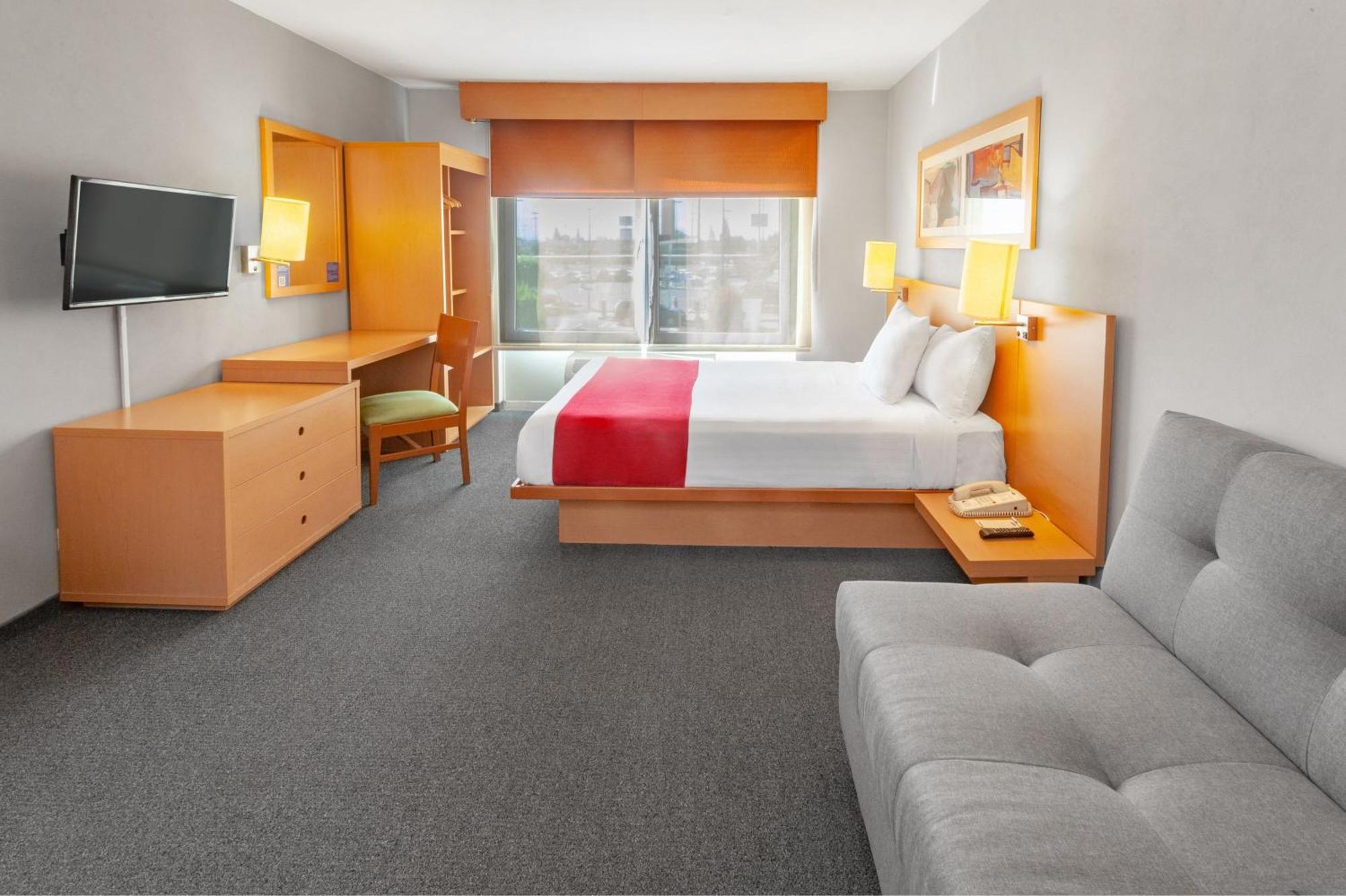 City Express By Marriott Celaya Parque מראה חיצוני תמונה