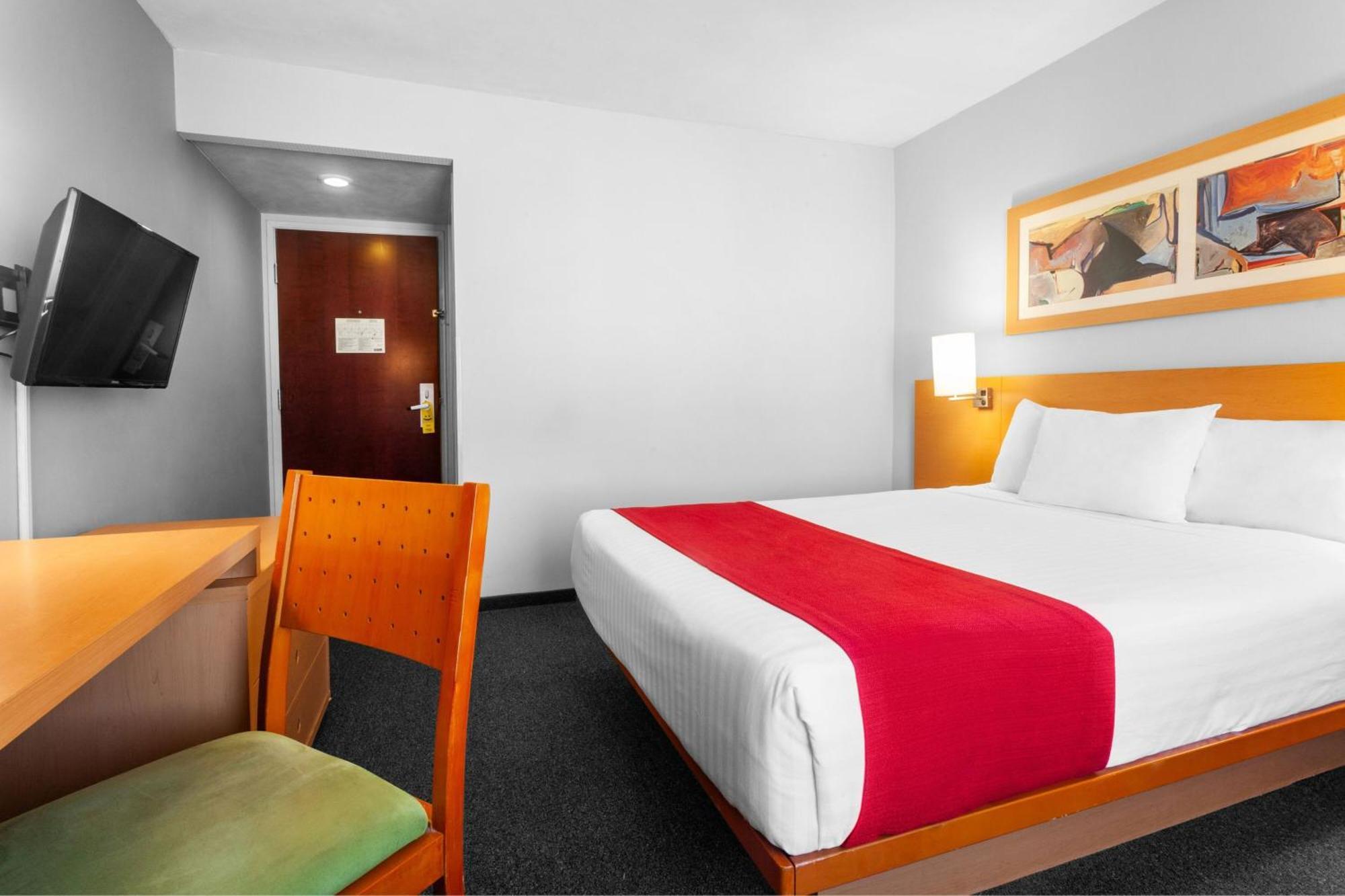 City Express By Marriott Celaya Parque מראה חיצוני תמונה