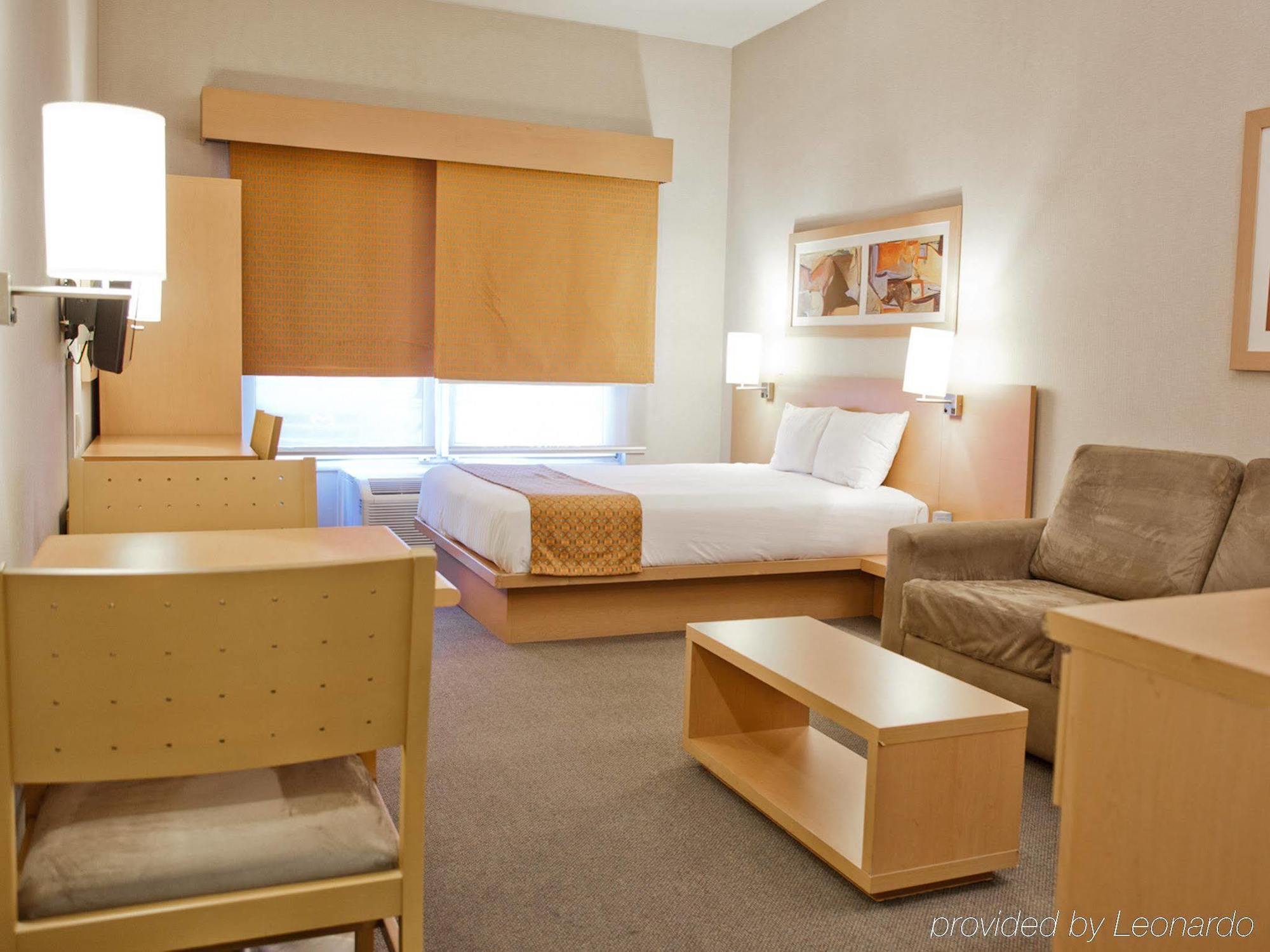 City Express By Marriott Celaya Parque מראה חיצוני תמונה