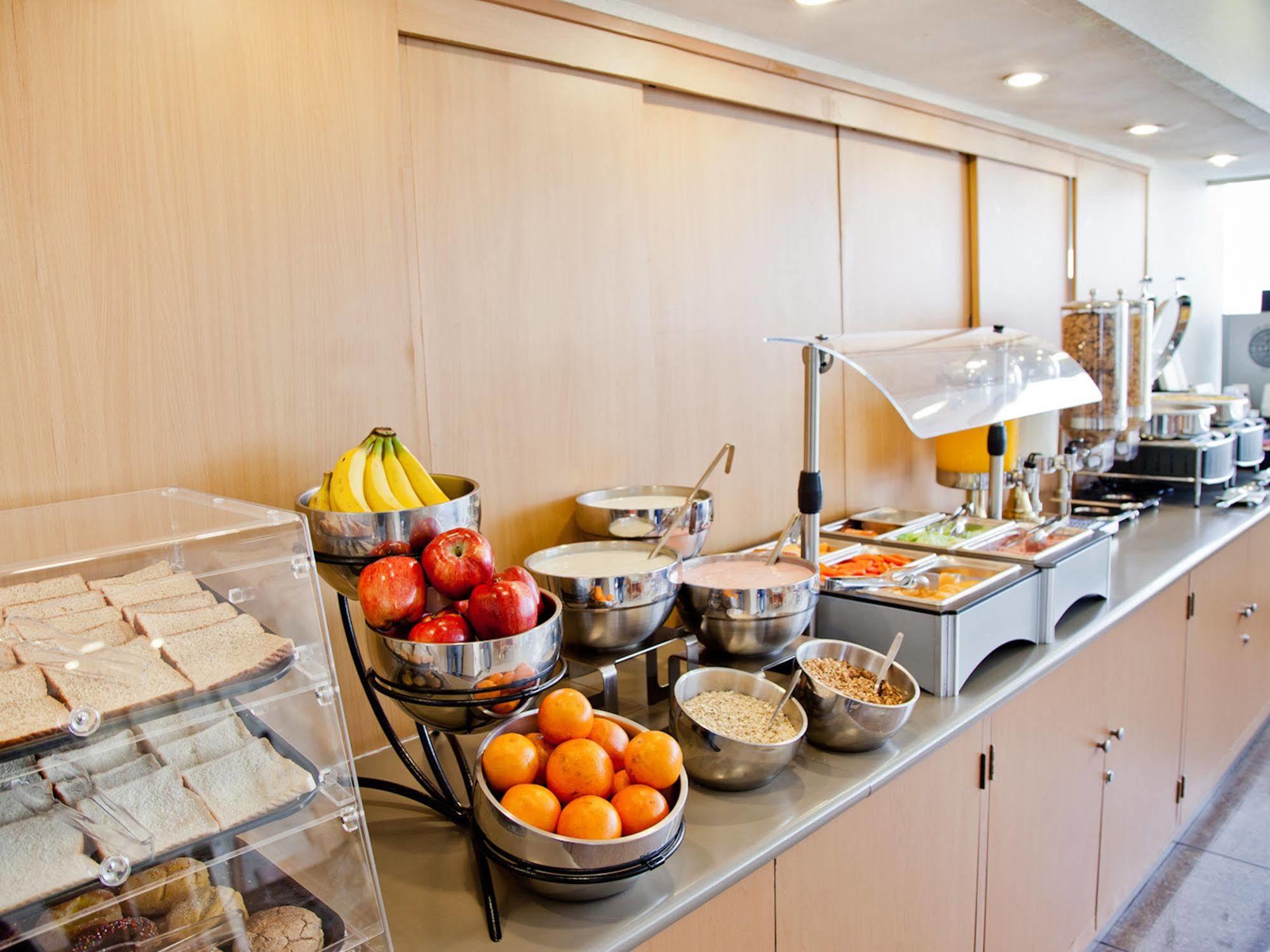 City Express By Marriott Celaya Parque מראה חיצוני תמונה